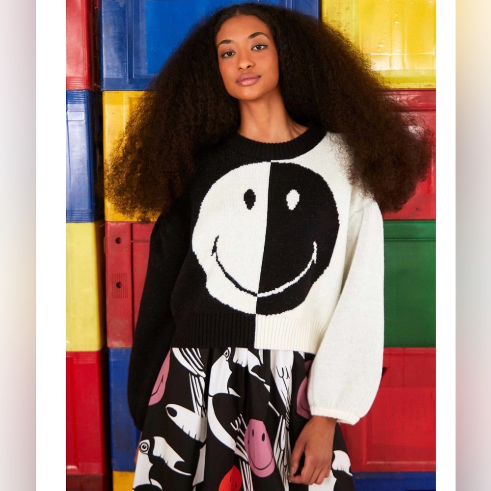 Farm Rio Black & white icon smiley face sweater XS NWOT